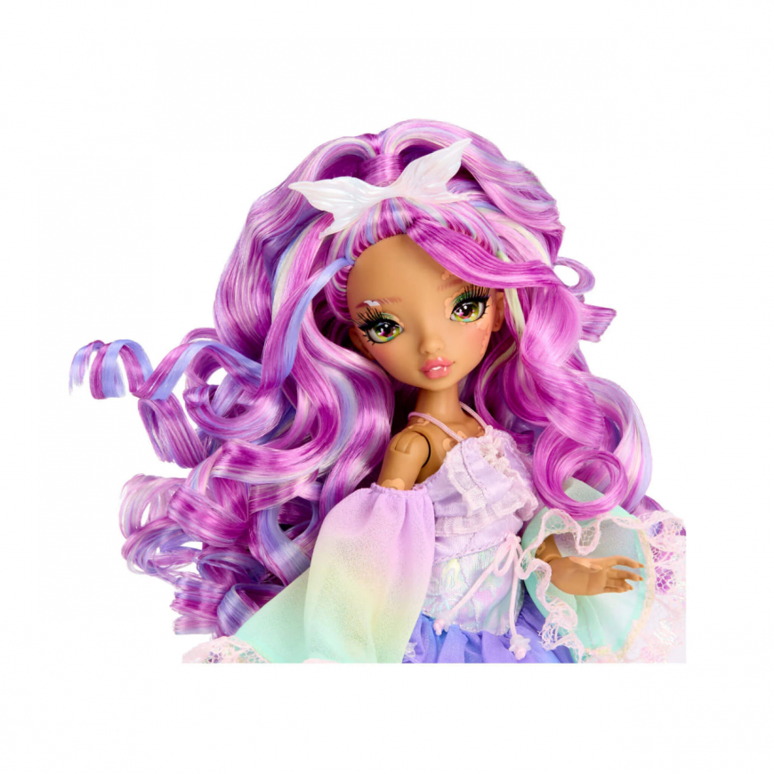 Mirror Mi Luna Skye doll