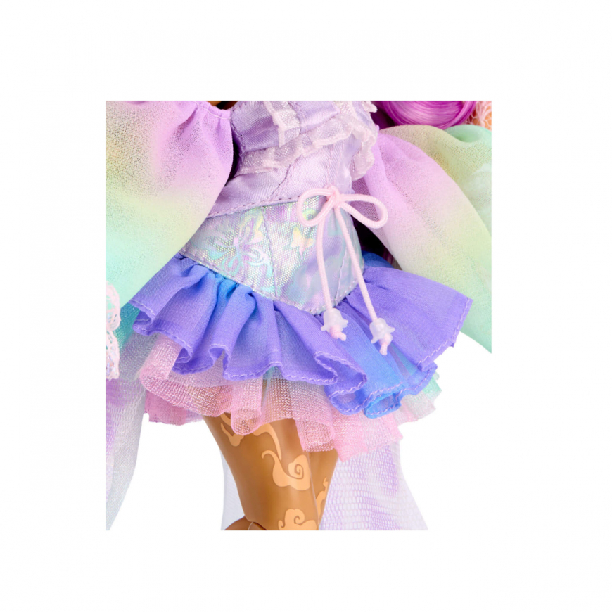Mirror Mi Luna Skye doll