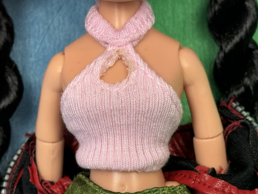 In real life photos of Bratz Reimagined Jade doll