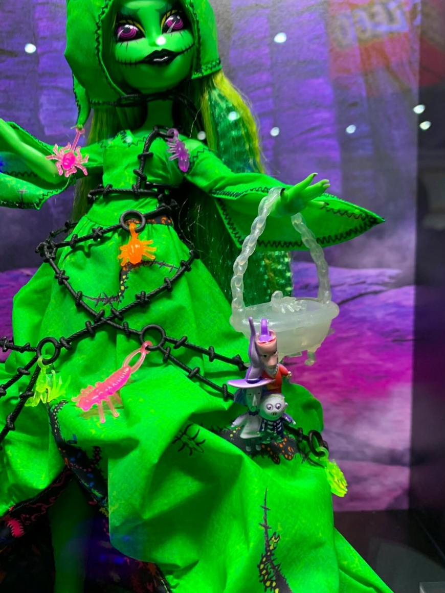 Monster High Skullector The Nightmare Before Christmas Oogie Boogie Doll irl photos