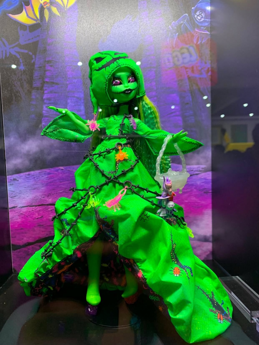 Monster High Skullector The Nightmare Before Christmas Oogie Boogie Doll irl photos