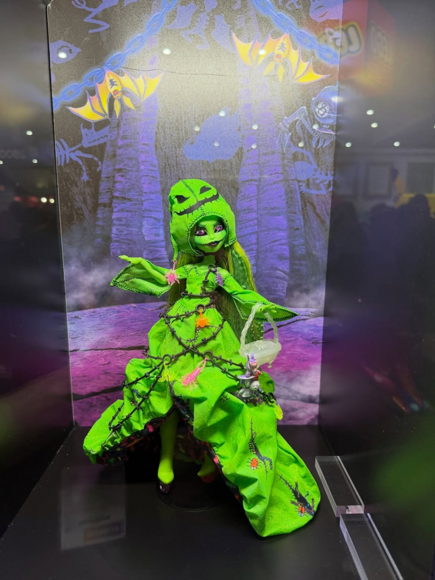 Monster High Skullector The Nightmare Before Christmas Oogie Boogie Doll irl pictures