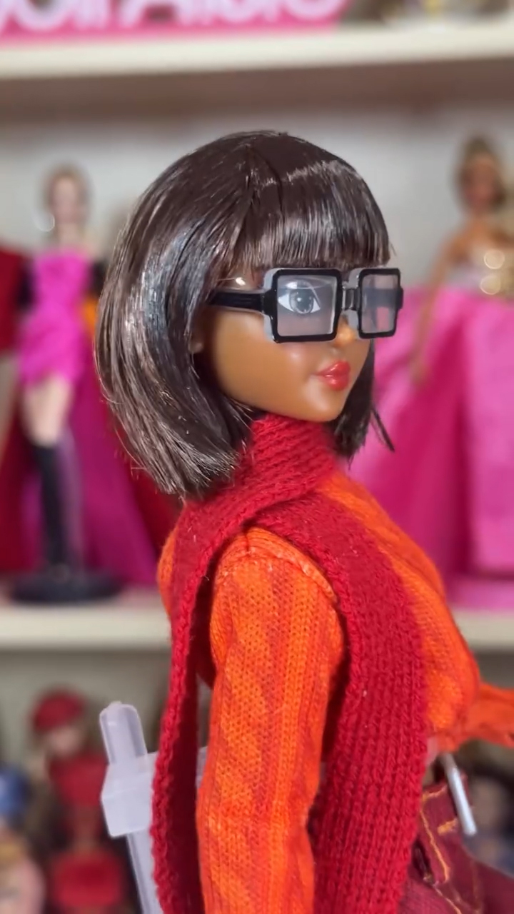 Jakks Pacific Scooby-Doo collector dolls Daphne and Velma