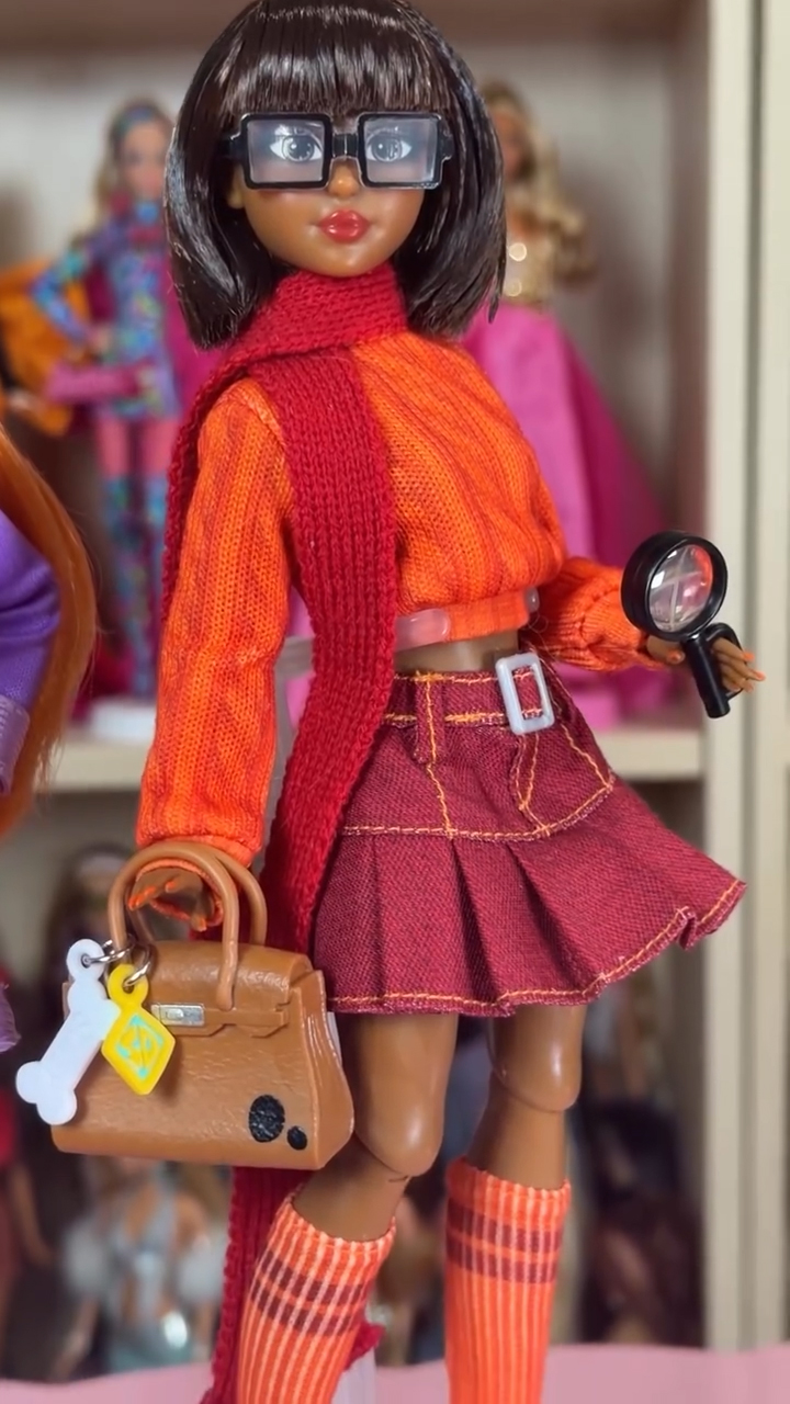 Jakks Pacific Scooby-Doo collector dolls Daphne and Velma