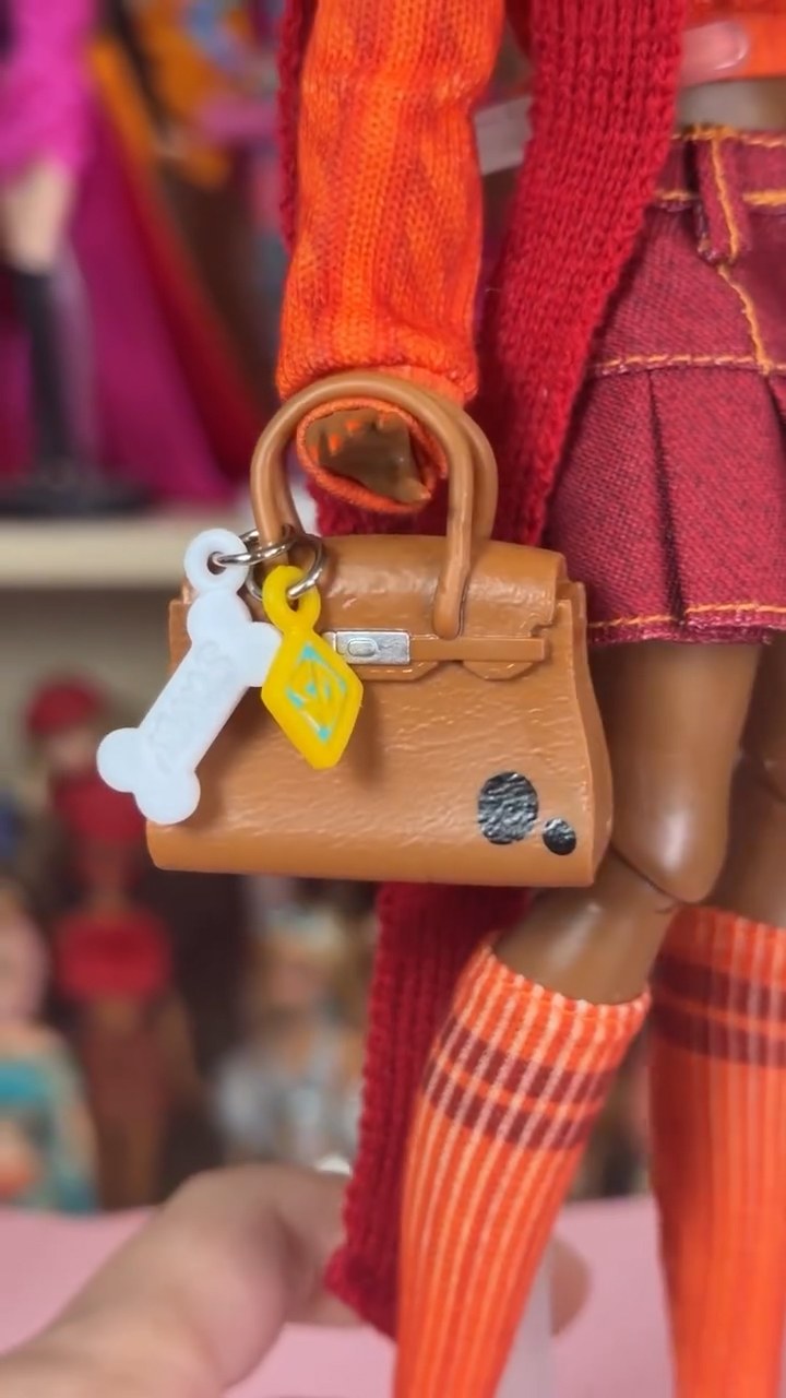 Jakks Pacific Scooby-Doo collector dolls Daphne and Velma