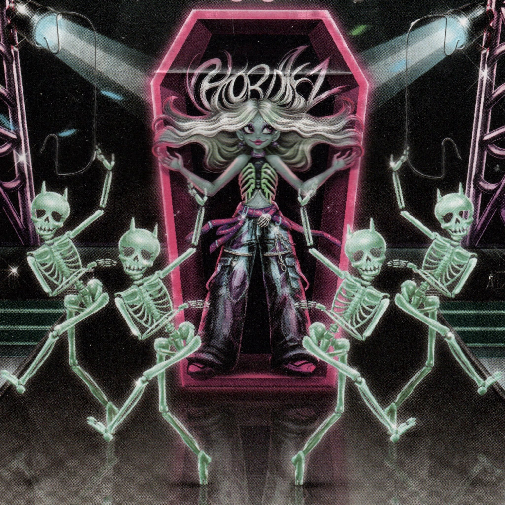 Monster High G3 Hordez, Vamp Pink, Papyra and Susie Echo scans
