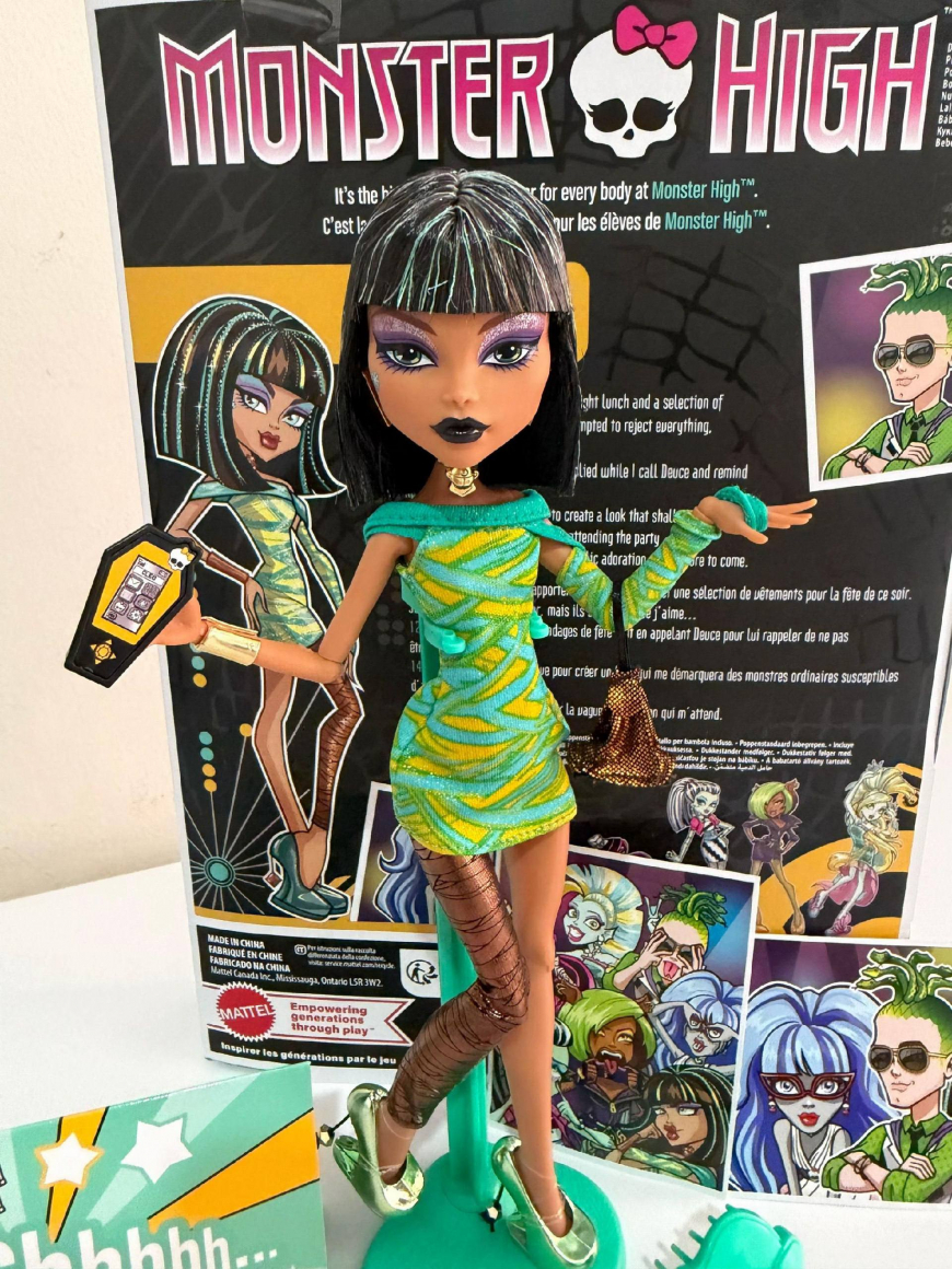 Irl photos of Creeproduction Dawn of the Dance Cleo de Nile doll