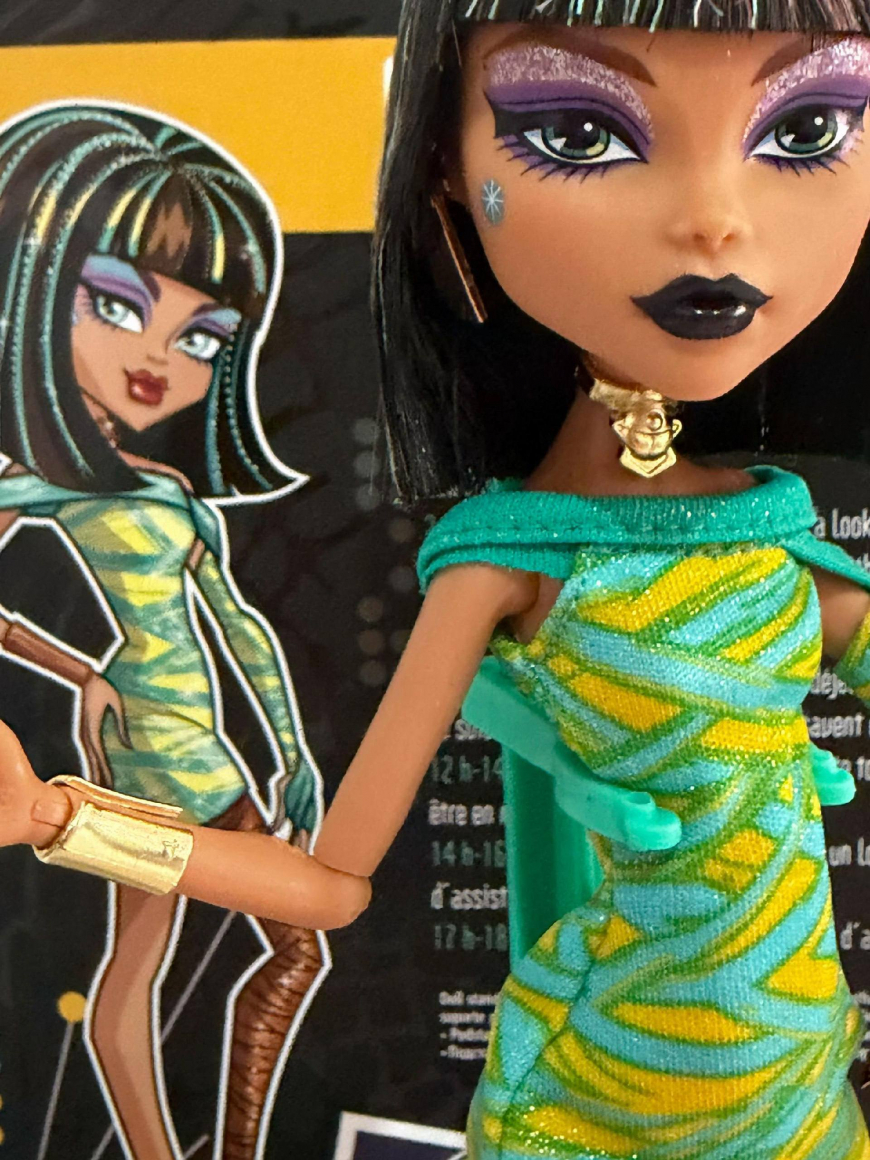 Irl photos of Creeproduction Dawn of the Dance Cleo de Nile doll