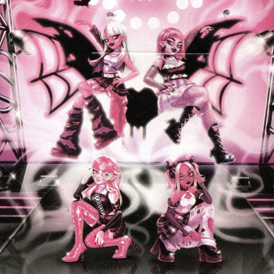 Closer look at Vamp Pink (from Buried Secrets Concert Lurks Draculaura doll)