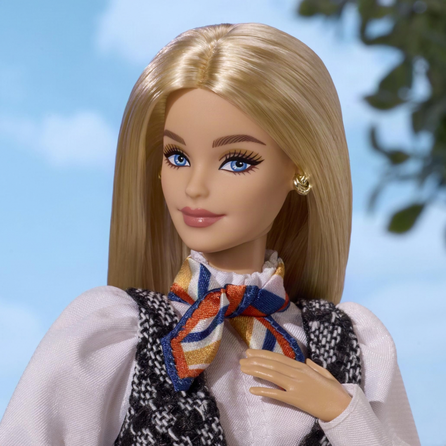Barbie Signature BarbieStyle Fashion Week Paris doll