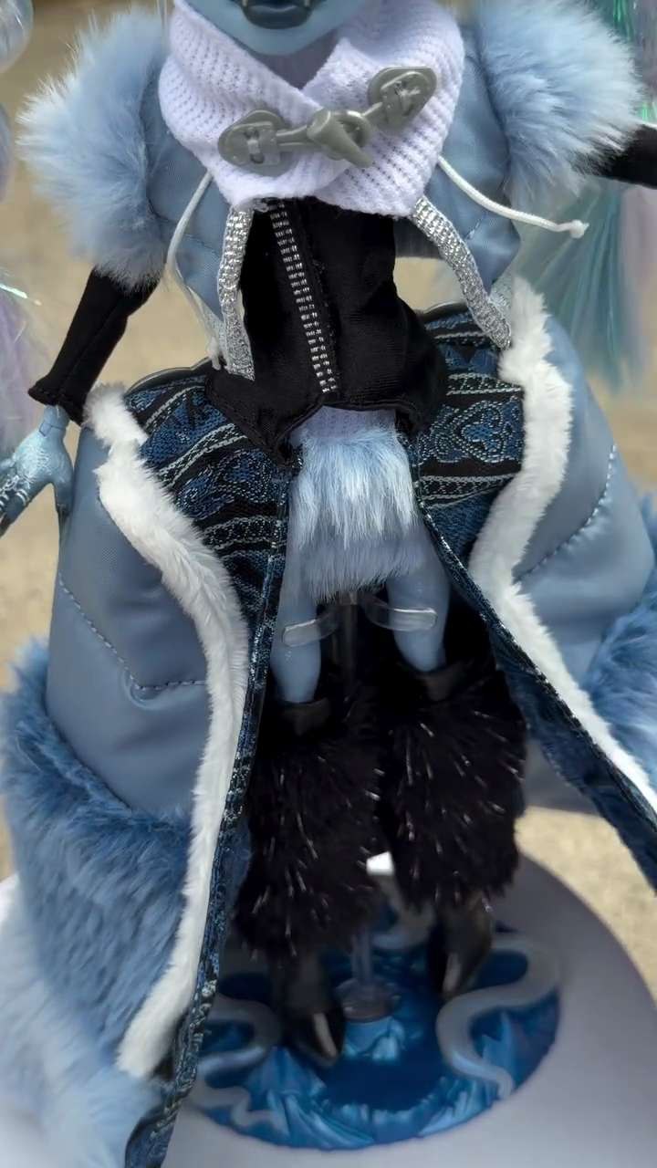 Monster High Fang Vote Abbey Bominable doll