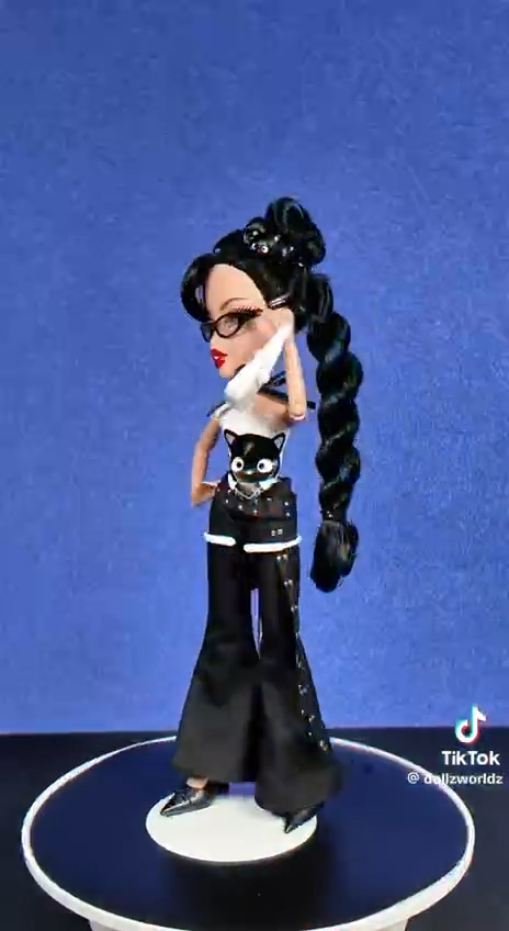 Bratz x Hello Kitty and Friends Kumi doll