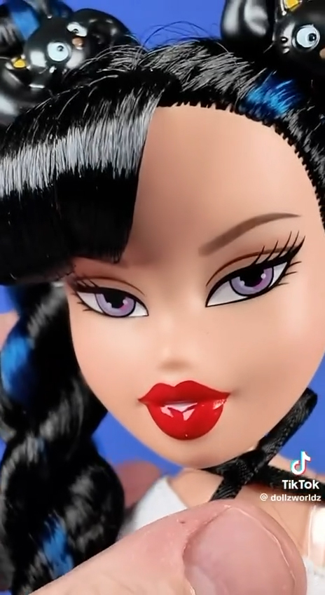 Bratz x Hello Kitty and Friends Kumi doll