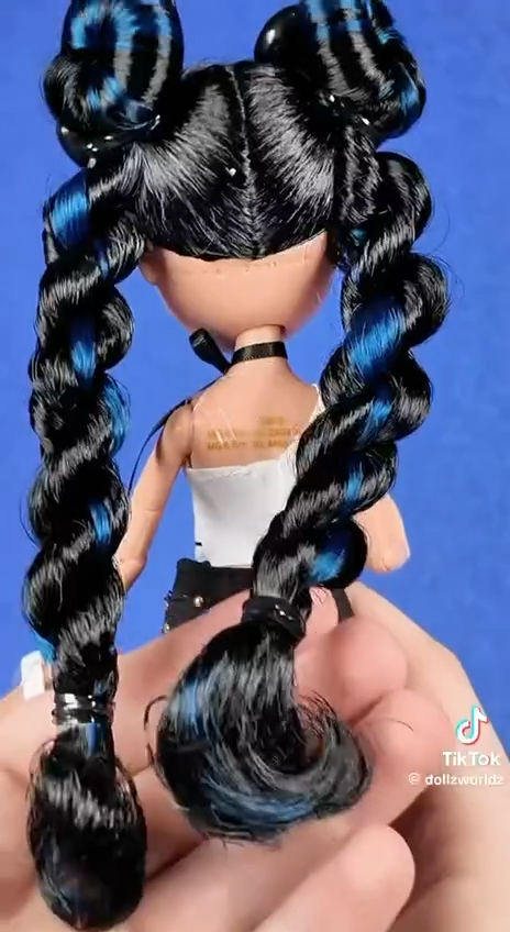 Bratz x Hello Kitty and Friends Kumi doll