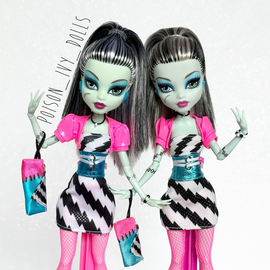 Monster High Boo-riginal Creeproduction Dawn of the Dance dolls 2026 vs 2010