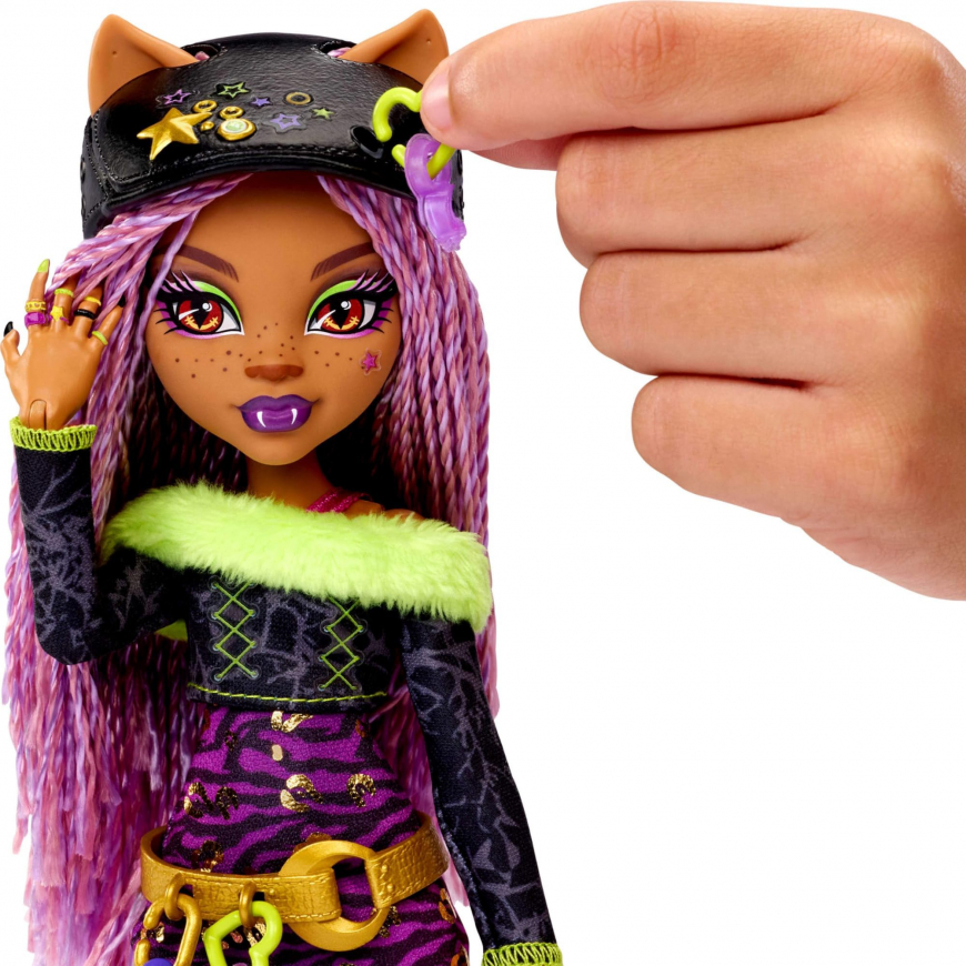 Monster High Claws and Charms Clawdeen Wolf doll