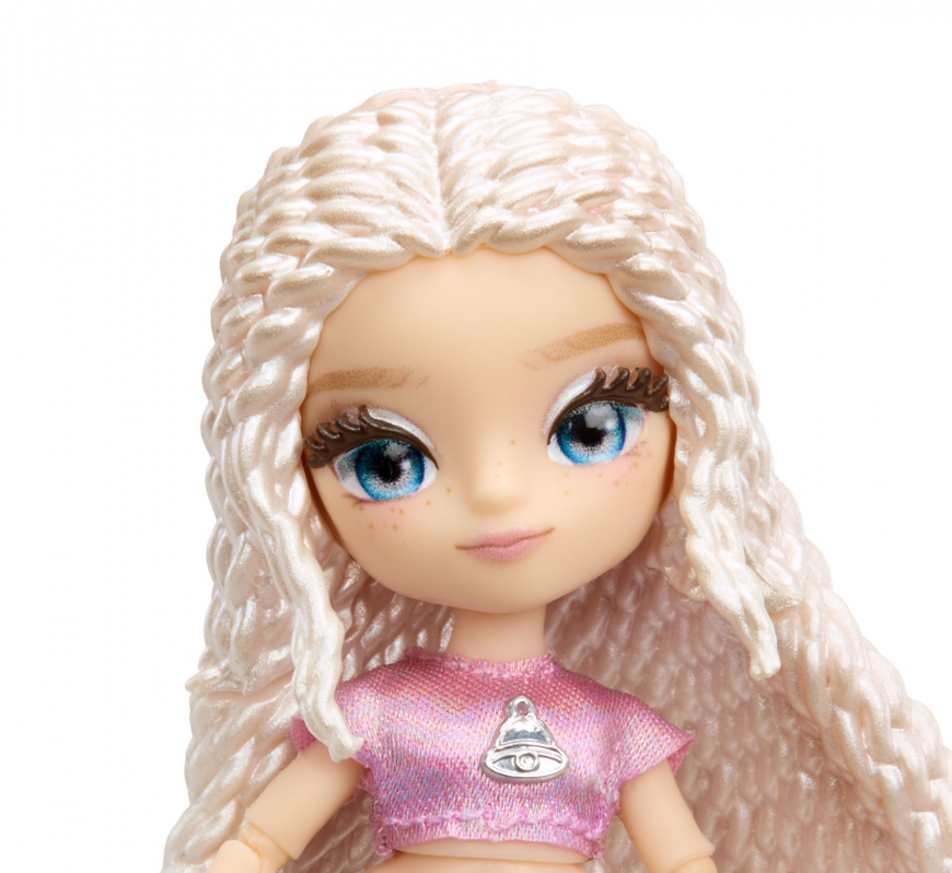Mirror Mi Mini Mi Shai Meadows doll